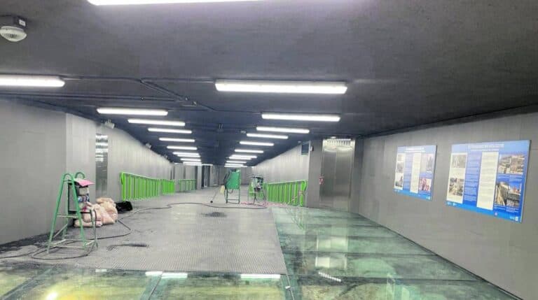 Apre il tunnel coperto a Sant'Ambrogio: visibili i resti delle mura medievali