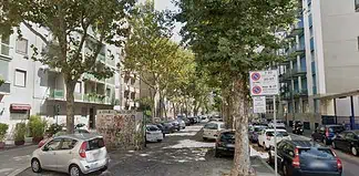 Milano dice addio ai parcheggi gratuiti: al via il piano per eliminare le strisce bianche