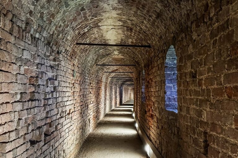 Gli scavi sotterranei di Milano: leggende e misteri medievali
