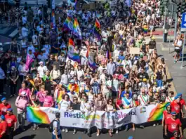 Milano Pride 2025: in 350.000 per i diritti e la resistenza arcobaleno