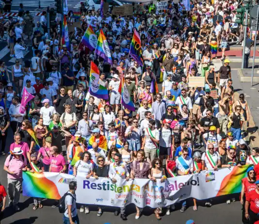 Milano Pride 2025: in 350.000 per i diritti e la resistenza arcobaleno