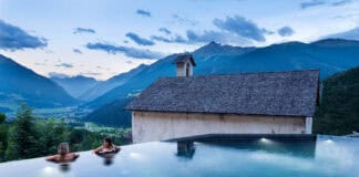 Benessere e silenzio in alta quota: terme e natura in Valchiavenna