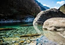 Le Maldive a un’ora e mezza da Milano: il paradiso alpino della Val Verzasca