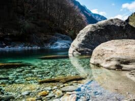 Le Maldive a un’ora e mezza da Milano: il paradiso alpino della Val Verzasca
