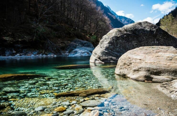 Le Maldive a un’ora e mezza da Milano: il paradiso alpino della Val Verzasca