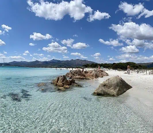 https://milanoevents.it/2025/08/22/le-nuove-bandiere-blu-2025-15-luoghi-da-segnare-per-lestate-tardiva/