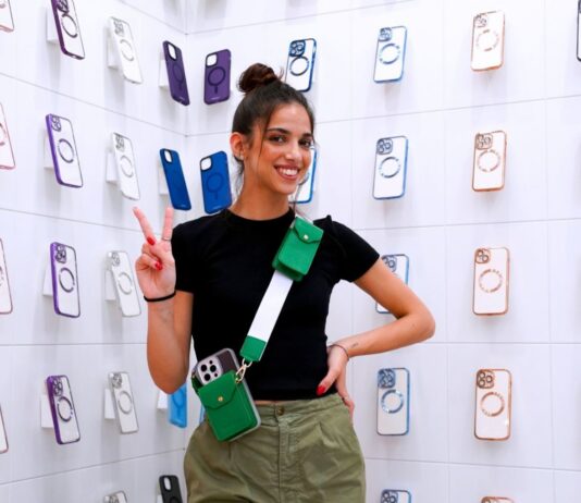 Nuova apertura per New Martina: la tiktoker fa il gran debutto al centro commerciale Fiordaliso di Rozzano