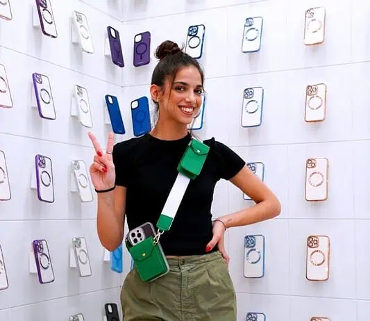 Nuova apertura per New Martina: la tiktoker fa il gran debutto al centro commerciale Fiordaliso di Rozzano