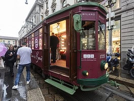 Beauty Tram: la bellezza corre sui binari di Milano