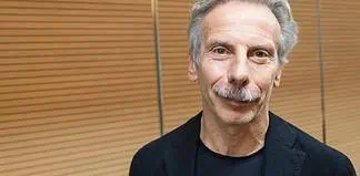 Giovanni Storti lancia l'allarme: "Milano ha bisogno di più alberi, meno auto"