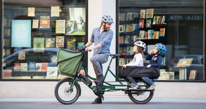 Milano punta sulle cargo-bike: cosa sono e perché potrebbero cambiare la mobilità