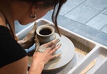 Il pop-up natalizio di TA-DAAN a Milano: artigianato europeo e creatività da scoprire