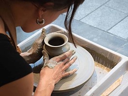 Il pop-up natalizio di TA-DAAN a Milano: artigianato europeo e creatività da scoprire