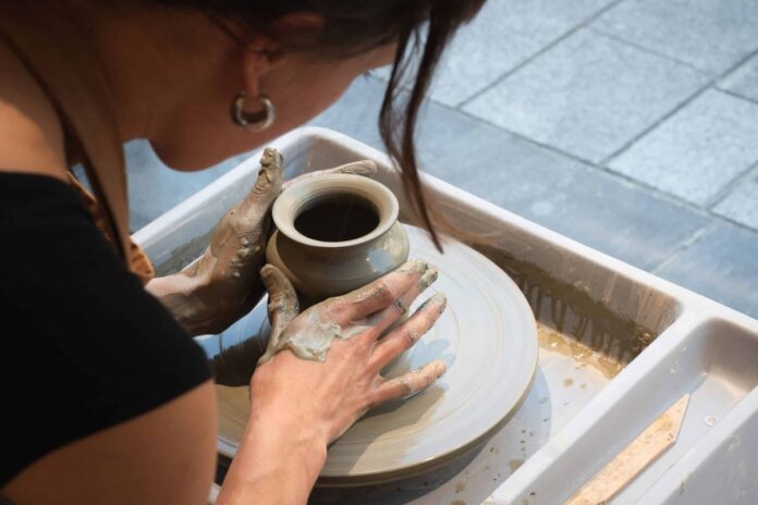 Il pop-up natalizio di TA-DAAN a Milano: artigianato europeo e creatività da scoprire