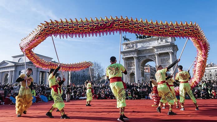 Capodanno Cinese 2026 a Milano: il 17 febbraio inizia l’Anno del Cavallo di Fuoco