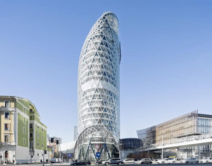 Milano vista dall’alto: il sabato si sale gratis nella Unipol Tower