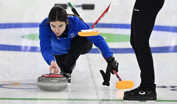 Prova gratuita di curling a Milano: l’esperienza olimpica aperta a tutti
