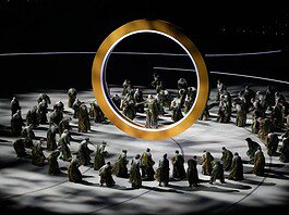 Una cerimonia di apertura destinata a entrare nella storia