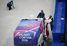 Snoop Dogg sorprende alla pista di pattinaggio di Assago