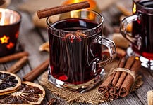 Vin brulè e bombardino gratis: il rifugio di montagna a due passi dal Duomo