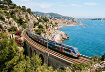 Milano-Costa Azzurra senza cambi: il nuovo treno panoramico
