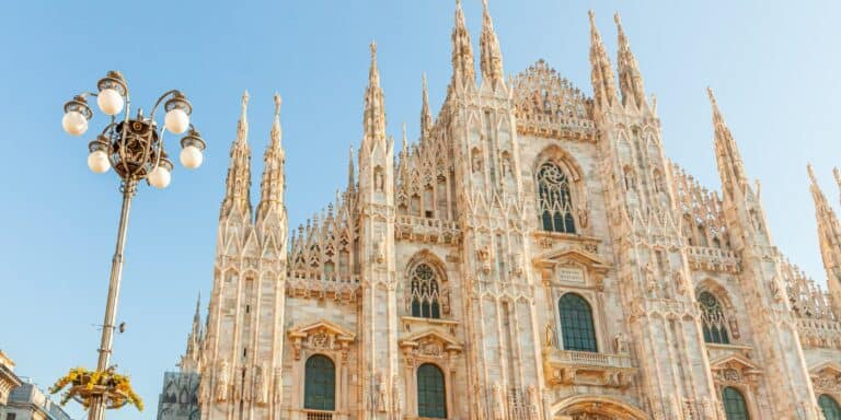 Pasqua 2026: aperture tra negozi, supermercati, musei e ristoranti