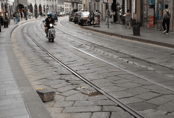 Milano dice addio al del pavé di via Torino e cambia la viabilità
