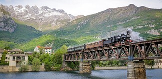 Treni storici in Lombardia: il viaggio d’epoca verso il Lago di Como