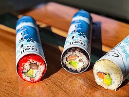 A Milano arriva il sushi “nel tubo”: la novità food che fa discutere