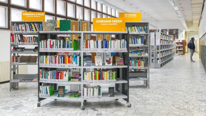 Il lungo addio alla Biblioteca Sormani: cosa succede e perché