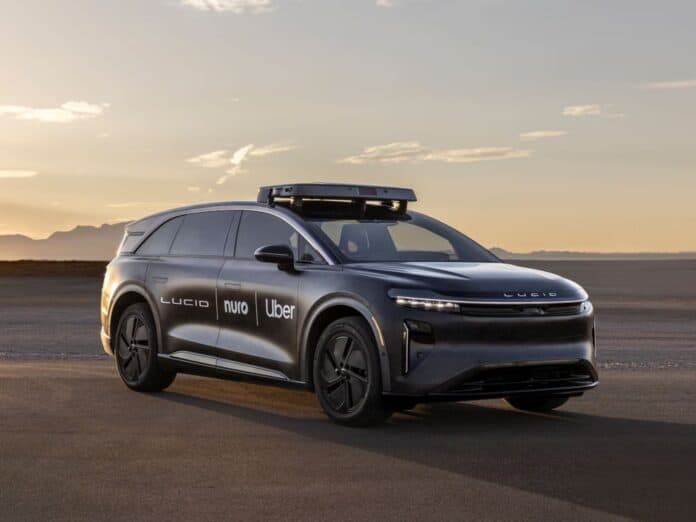Auto senza conducente: i robotaxi di Uber in Europa entro il 2026?
