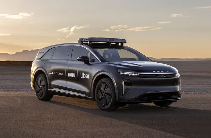 Auto senza conducente: i robotaxi di Uber in Europa entro il 2026?
