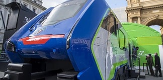 Ferrovie: piano da +15miliardi: cantieri e stazioni più moderne