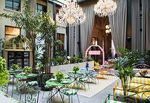 Il giardino segreto di Palazzo Cordusio ospita Café Swarovski