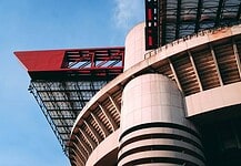 San Siro Skywalk: sali sul tetto del Meazza a 55 metri d’altezza San Siro Skywalk: sali sul tetto del Meazza a 55 metri d’altezza