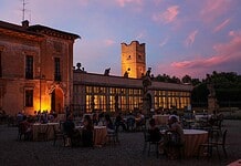 Un concerto all'alba in una villa storica vicino a Milano