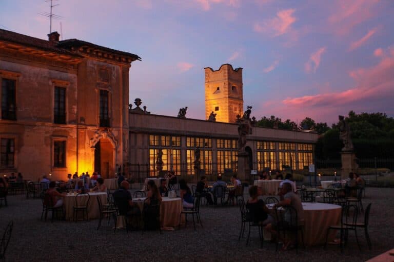 Un concerto all’alba in una villa storica vicino a Milano