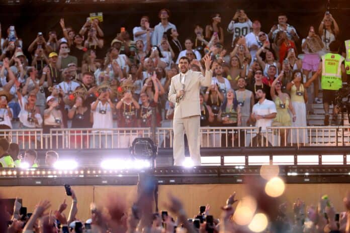 Bad Bunny, concerto interrotto: "no al rimborso ma una nuova data!" Bad Bunny, concerto interrotto: "no al rimborso ma una nuova data!"