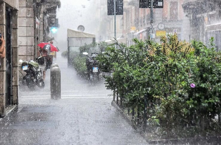 Allerta meteo: Milano chiude i parchi