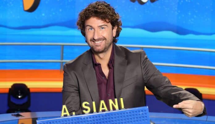 Alessandro Siani torna a Milano: arriva “Viva Voce” Alessandro Siani torna a Milano: arriva “Viva Voce”