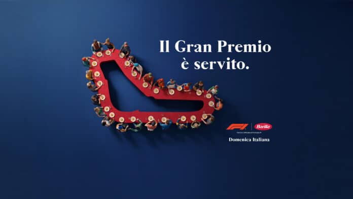 Barilla porta la Formula1 in Piazza San Babila tra pasta e show