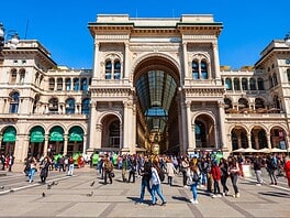Lombardia, estate da record: il 64% dei turisti arriva dall’estero