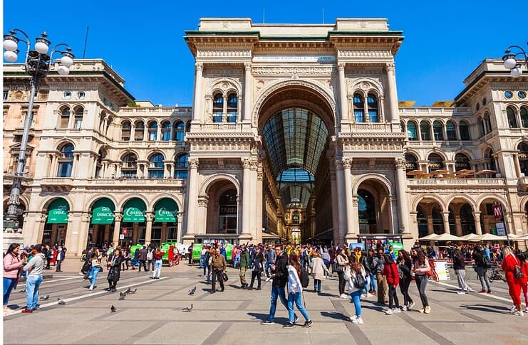 Lombardia, estate da record: il 64% dei turisti arriva dall’estero