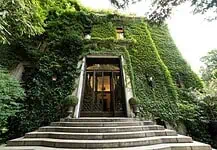 Apre al pubblico una villa segreta nel cuore di Milano per la MFW