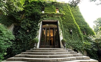 Apre al pubblico una villa segreta nel cuore di Milano per la MFW