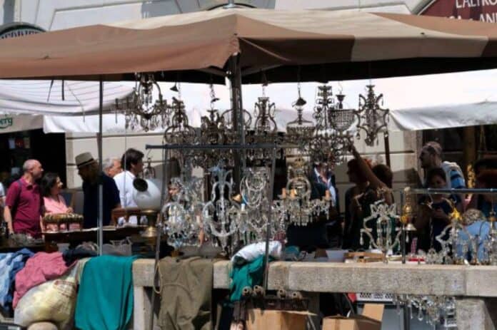 Mercatino delle Pulci: vintage, usato e curiosità a Milano Mercatino delle Pulci: vintage, usato e curiosità a Milano