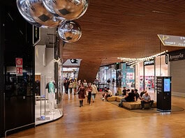 A CityLife si fa shopping fino alle 22: i nuovi orari del weekend
