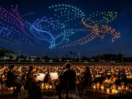 DroneArt Show: il cielo si illumina con i droni sulle note di Vivaldi