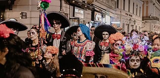 Día de Muertos 2026, a Milano torna la parata messicana