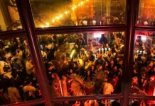 Halloween Milano 2026 alla Fabbrica del Vapore con pubblico e atmosfera party